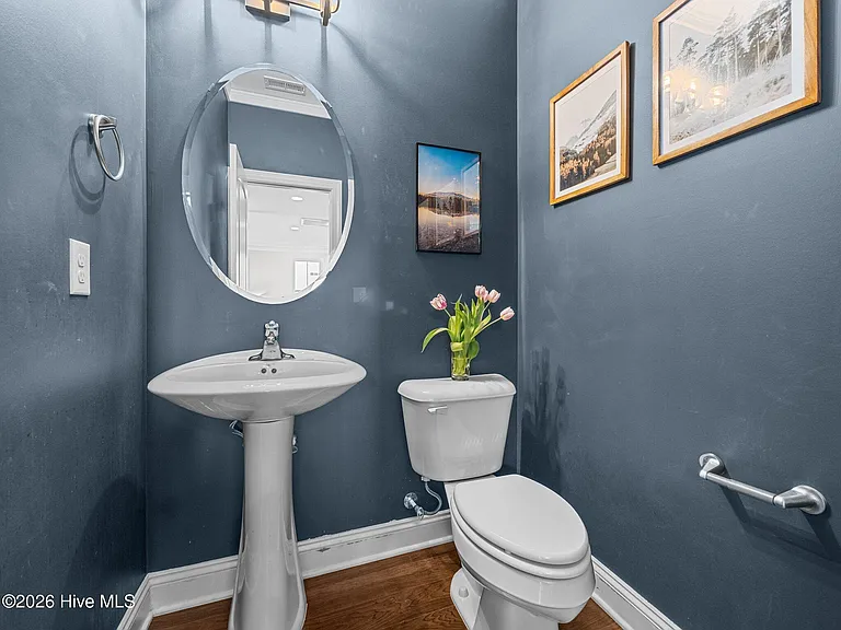 154 Cornel Ln — Photo 17