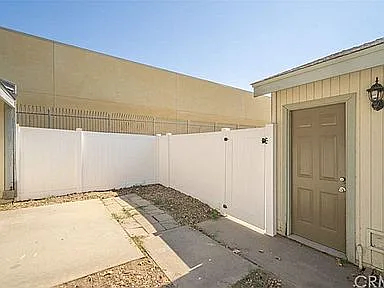 1965 Coulston St #1 — Photo 16