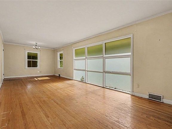 5th image of 2841 Cloverhurst Dr