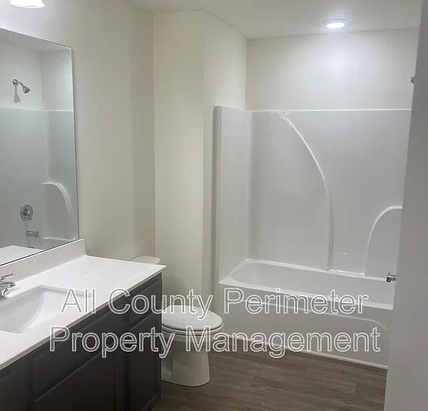 1117 Union Pacific Way — Photo 6