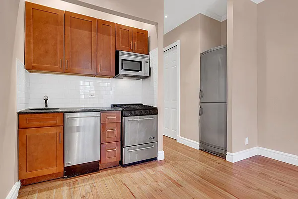 Rented by Cooper & Cooper Real Estate | media 15