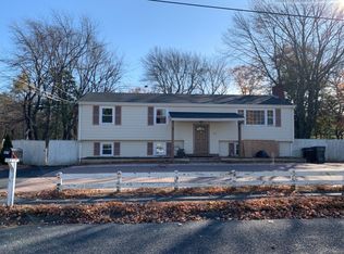 27 Westgate Rd, Framingham, MA 01701