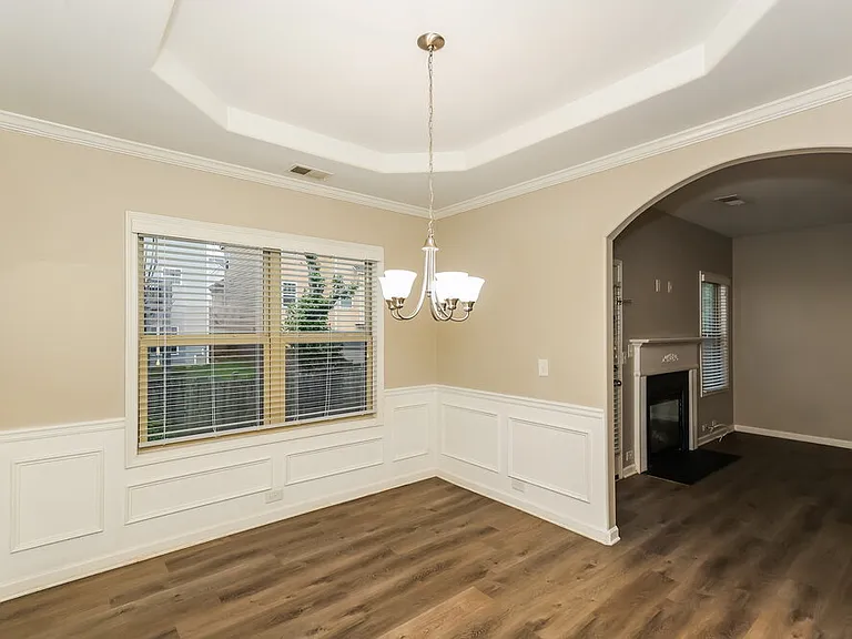 3924 Lake Manor Way — Photo 7