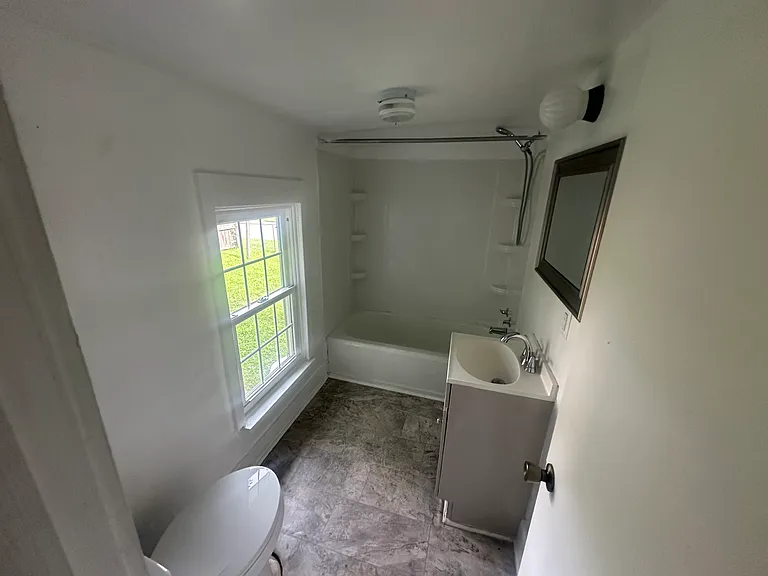 129 Halifax St — Photo 3