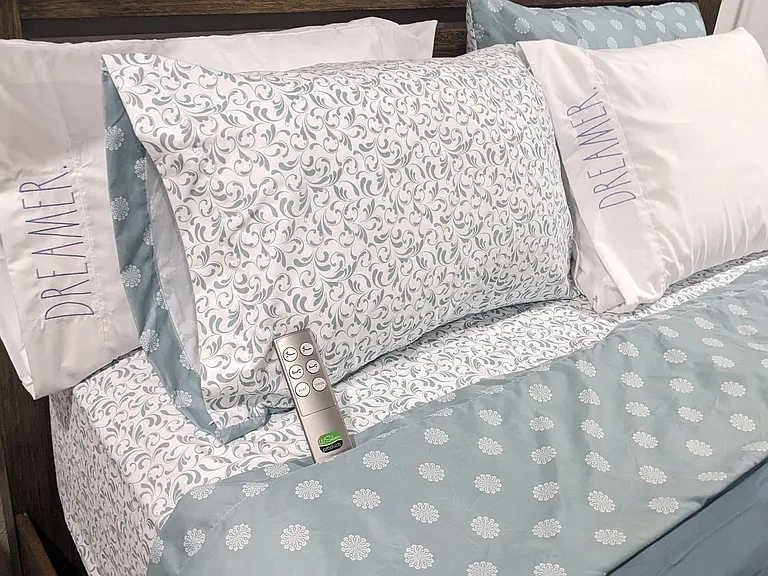 Does a hotel or furnished apartment give you a queen bed with an adjustable mattress?