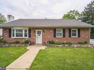 518 Forest Hills Ave, Philadelphia, PA 19116