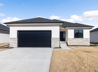 20938 Ellison Ave, Elkhorn, NE 68022