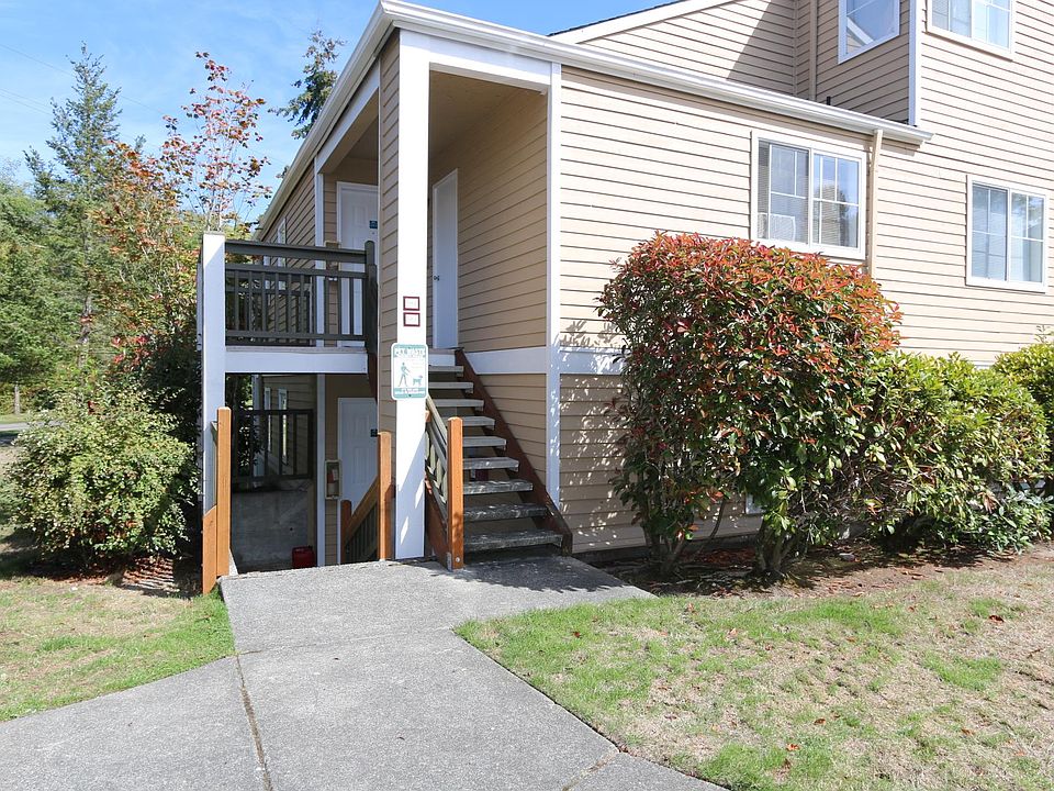 Downstairs, corner end unit condo