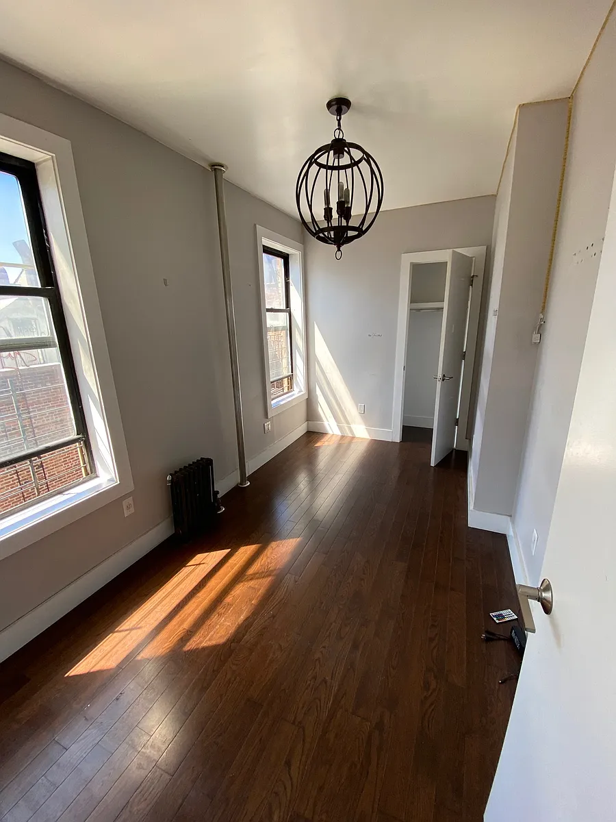 Building Photo - 612 W 182nd St #12