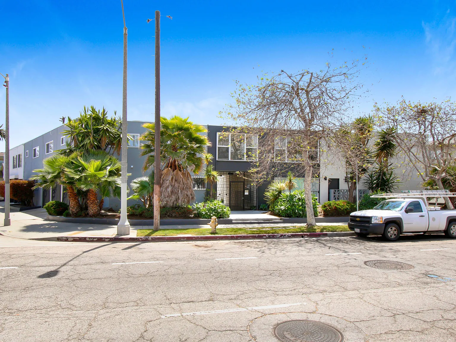 950 Venice Blvd. — Photo 2