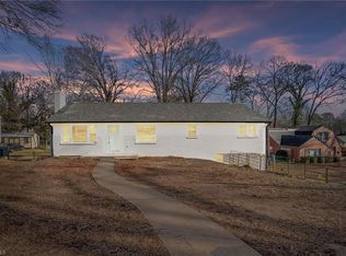 332 Maple St, Eden, NC 27288