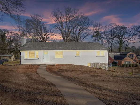 332 Maple St, Eden, NC 27288