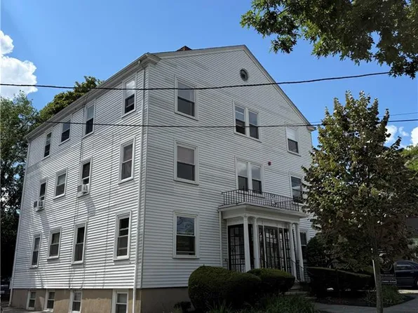 7 North Ave APT 2, Providence, RI 02906