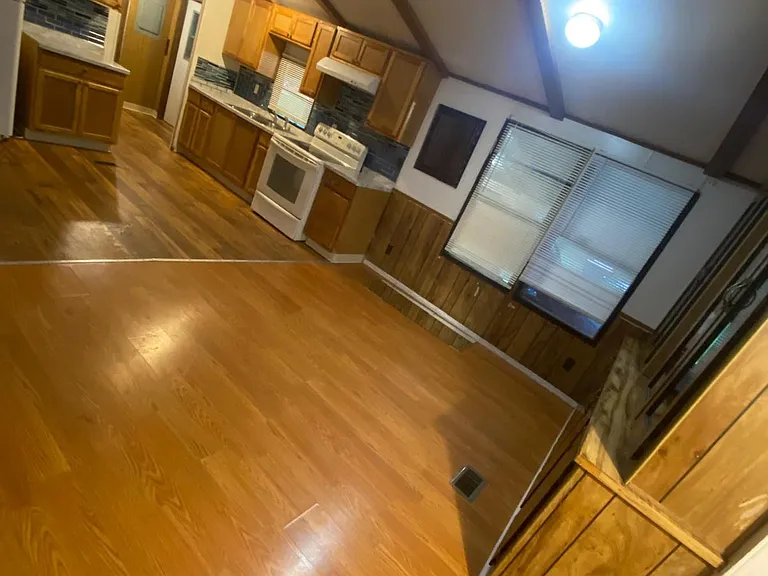 10827 Littlerock Rd SW — Photo 3