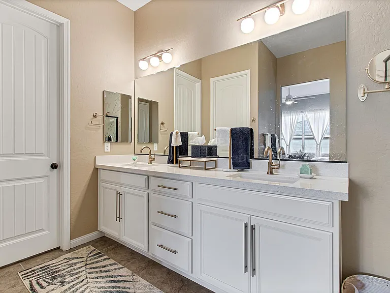 10930 Krista Leigh Ave — Photo 34