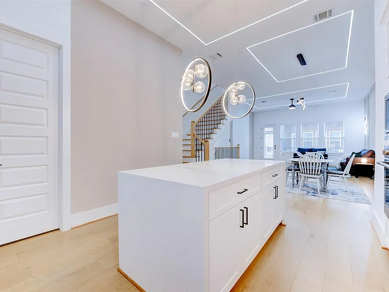 861 Fisher St #G — Photo 18