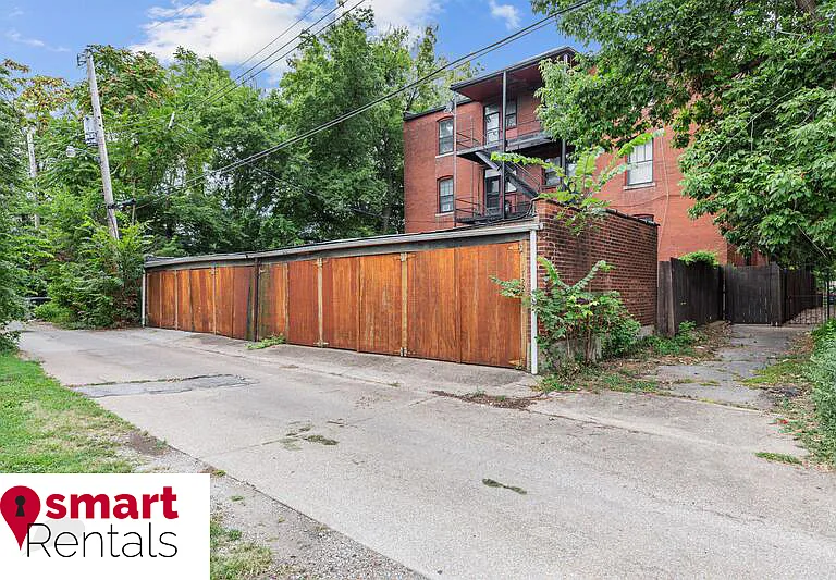 1722 Waverly Pl — Photo 32