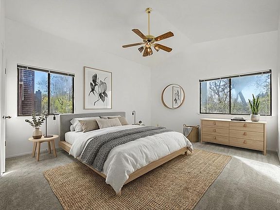 4th image of 9239 Lakewood Drive