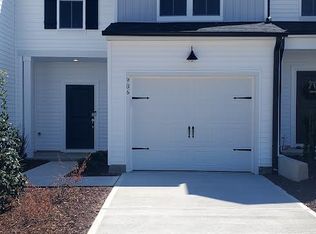 906 Plum Creek Pl, Greensboro, NC 27405