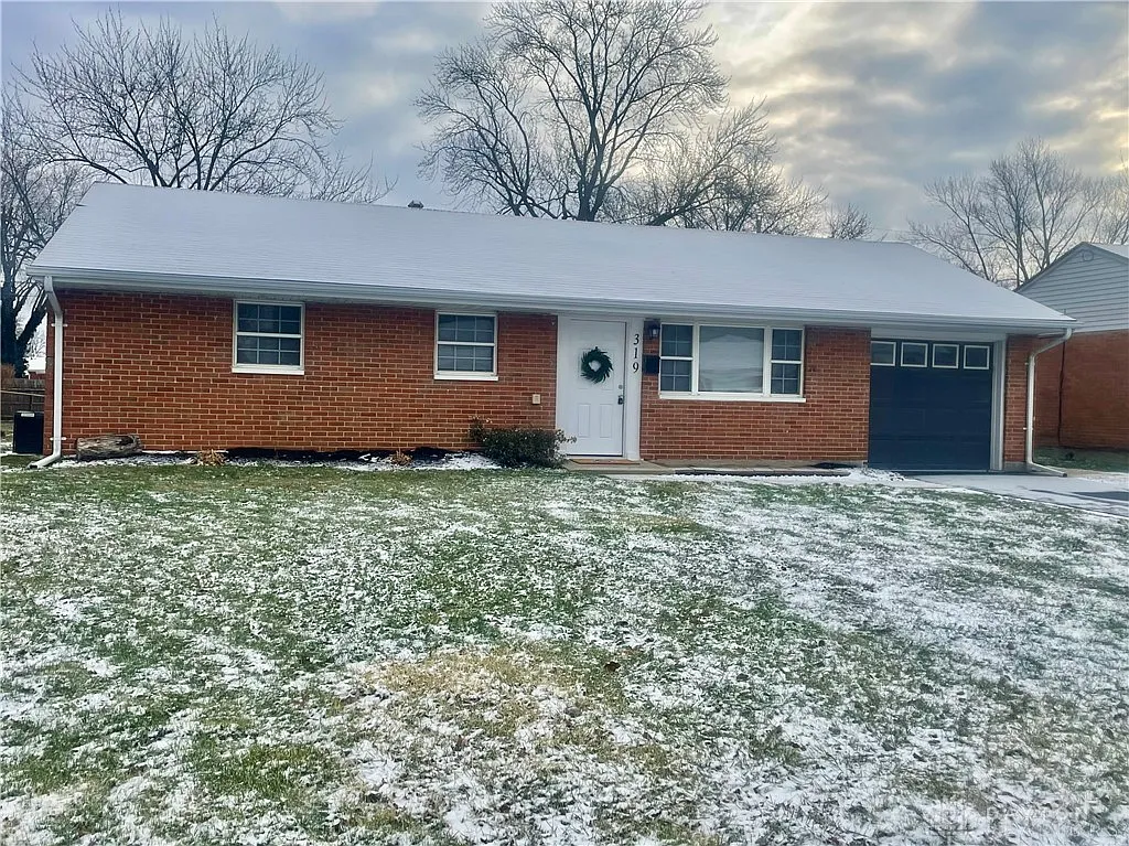 319 Lutz Dr photo 1