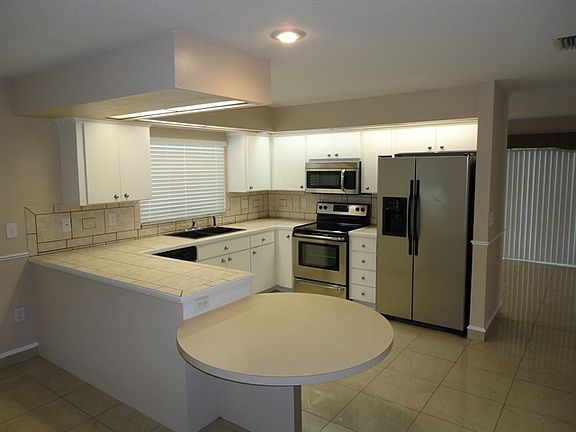 3rd image of 17637 Esprit Dr