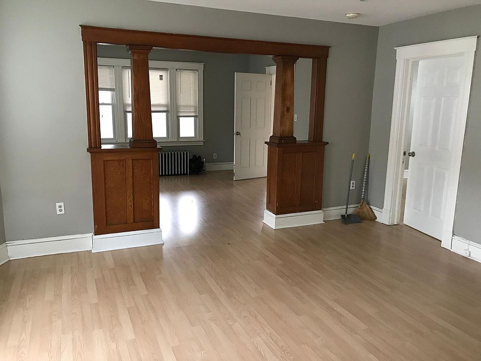 2nd image of 69 Woodlawn St