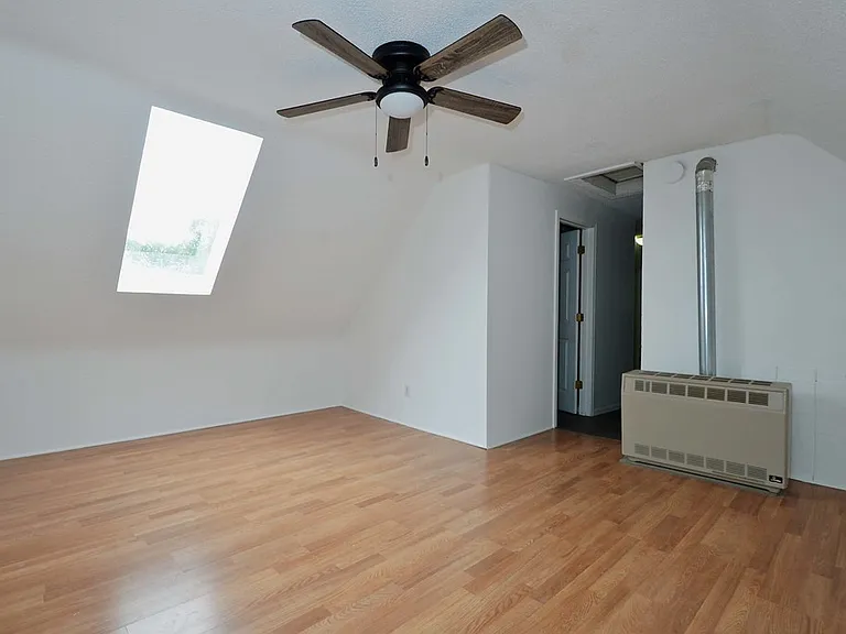 2529 Grand Ave S #3 — Photo 3