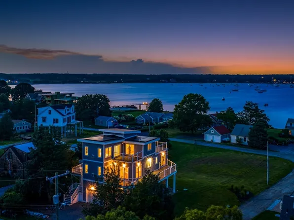 1 Starboard Way, Mattapoisett, MA 02739