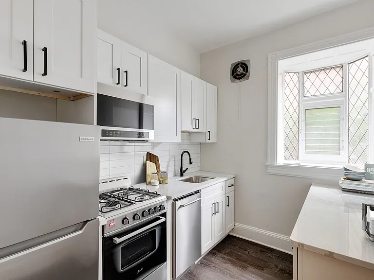 4710 Springfield Ave — Photo 10