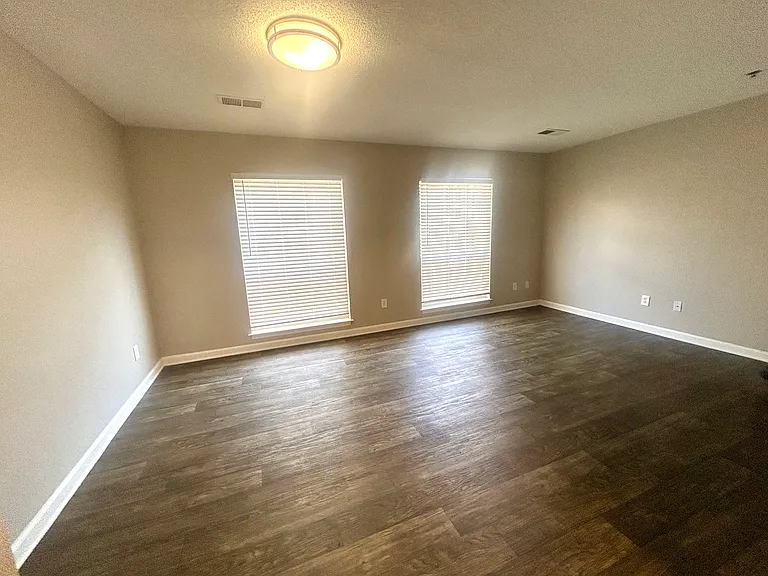 Pointe West I — Photo 22