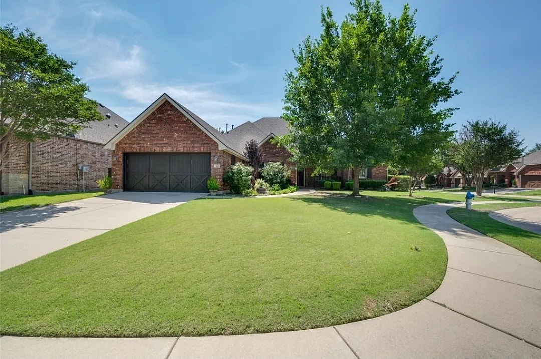4 bed, 2476 sqft, $2,950 — Photo 1