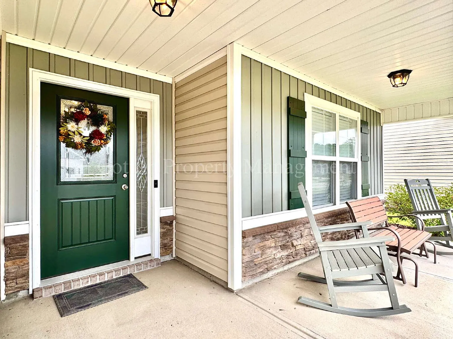 4 bed, 3.0 bath, 2051 sqft, $2,275 — Photo 4