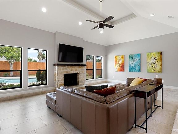 2nd image of 704 Xanthisma Ave