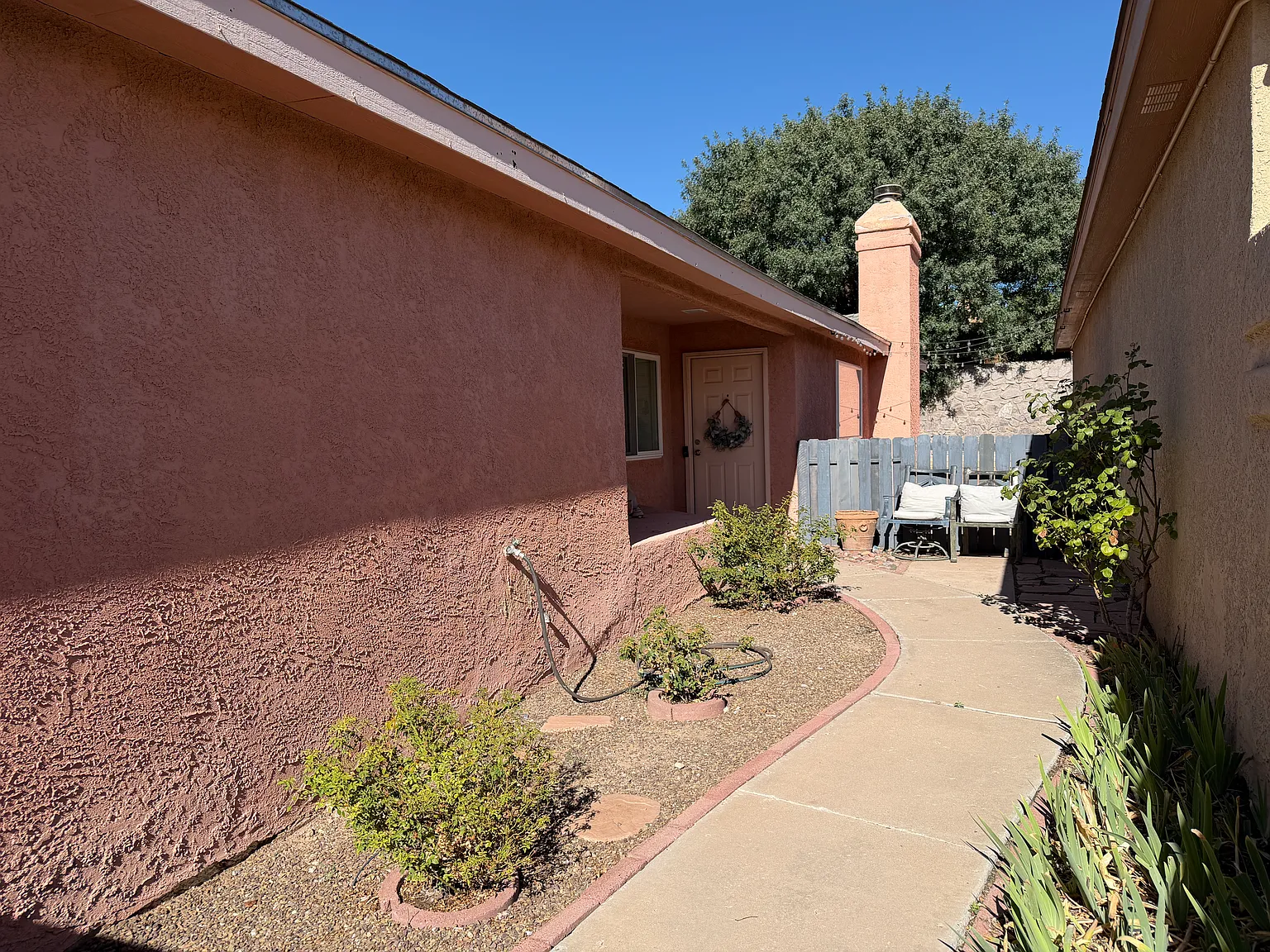 3 bed, 1396 sqft, $1,700 — Photo 2