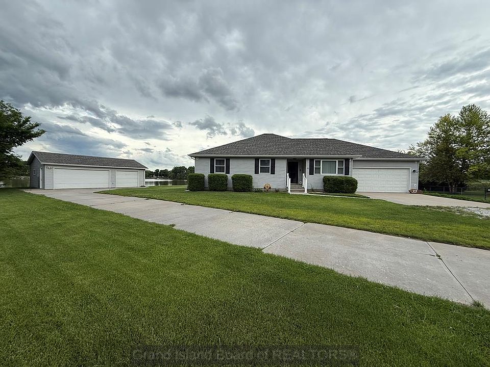 1st image of 33 Jansen Cir