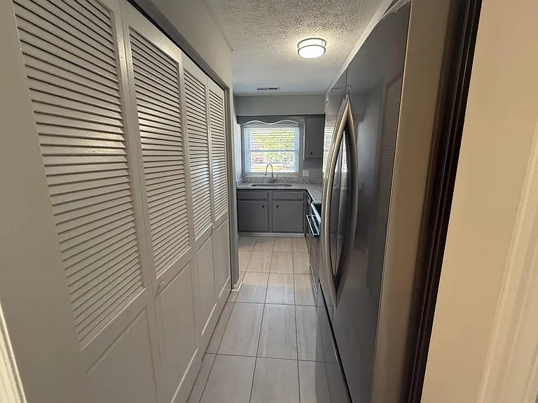 604 & D Eastwood St #A — Photo 13