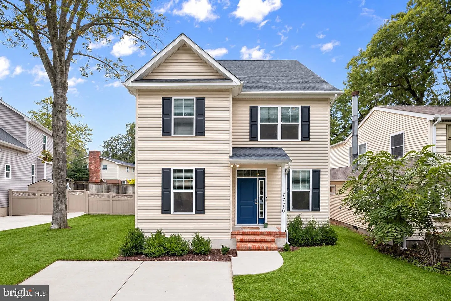 3 bed, 2.5 bath, 2235 sqft, $3,200 — Photo 1