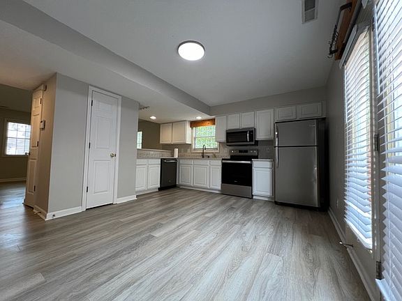 5th image of 2641 E Olson Dr