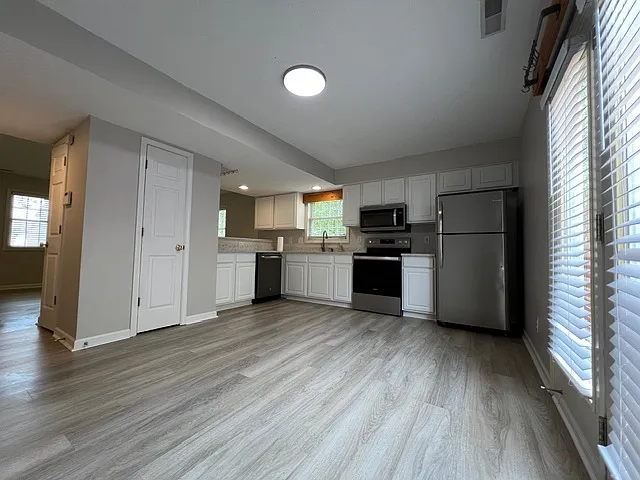 2641 E Olson Dr — Photo 5
