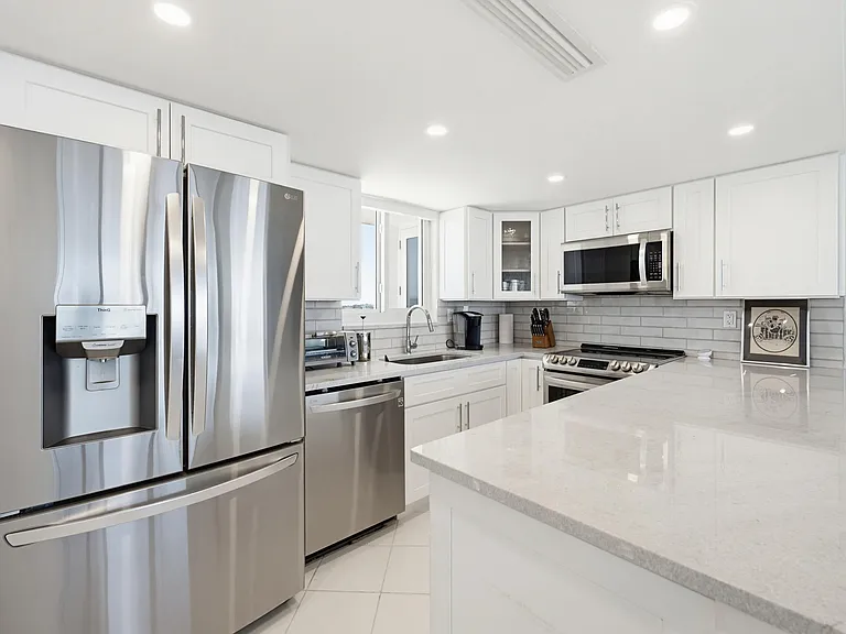 2505 S Ocean Blvd — Photo 9