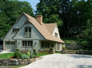 63 Clubhouse Rd, Tuxedo Park, NY 10987