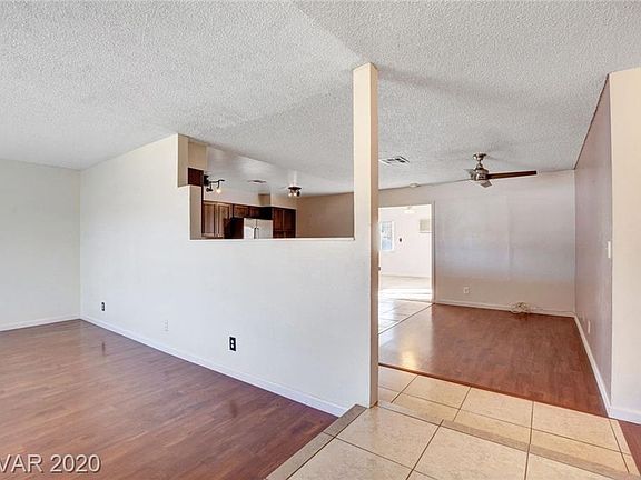 3rd image of 4270 Carolyn Dr