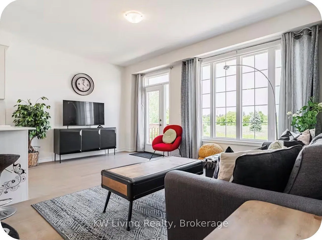 4 bed, $3,000 — Photo 4