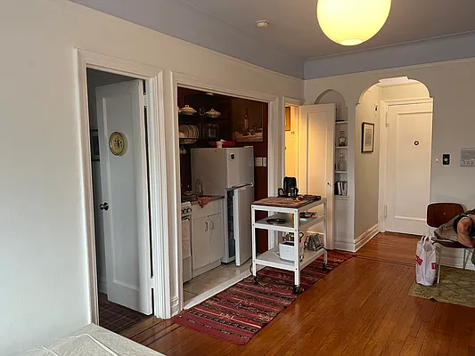 Rented by Charney Real Estate LLC | media 7