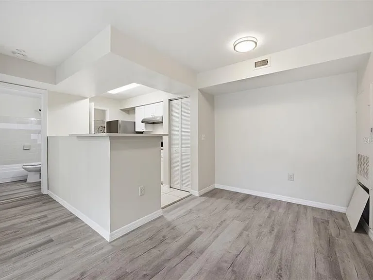 3004 Parkway Blvd #106 — Photo 4