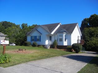 717 Cloud Dr, Clarksville, TN 37043