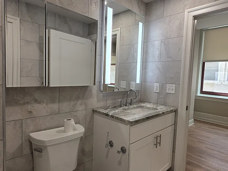 1420-22 Chestnut St #502 — Photo 16