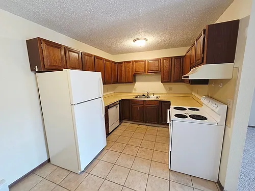 3001 E Rosser Ave Photo 1