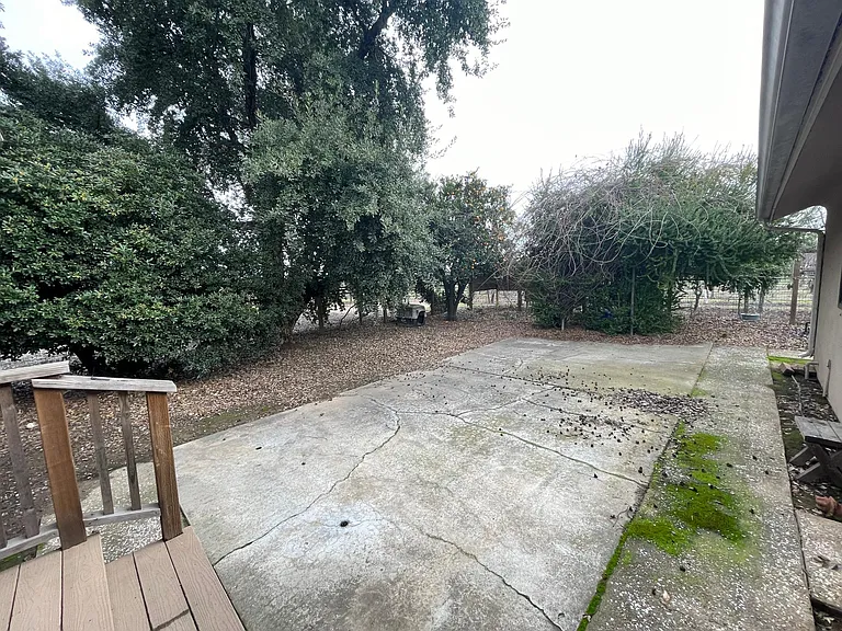 2611 W Highway 12 — Photo 13