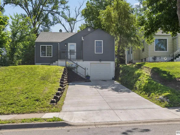 7019 N 33rd St, Omaha, NE 68112